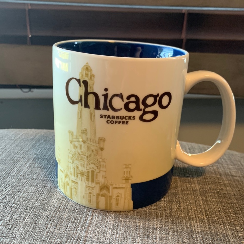 Starbucks Collector Series - Chicago 16 oz mug